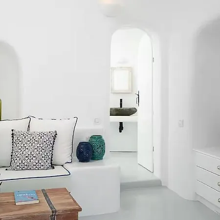 Located In The Very Heart Of ! منزل للإقامة أويا